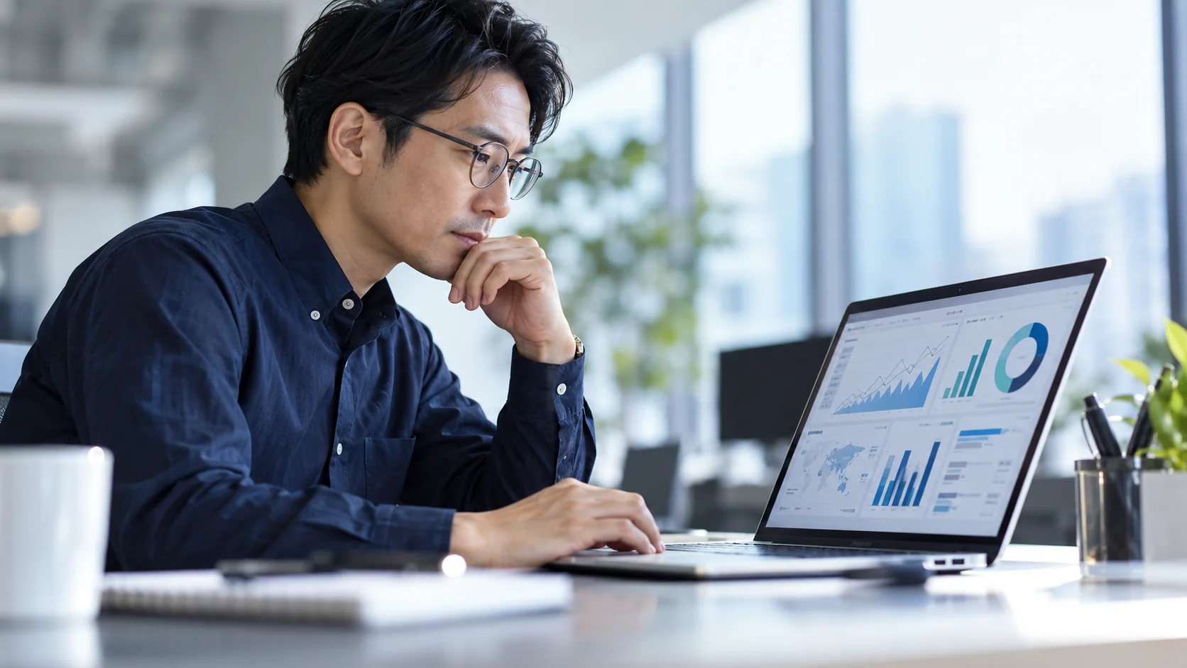 生成AIを業務に活用する担当者